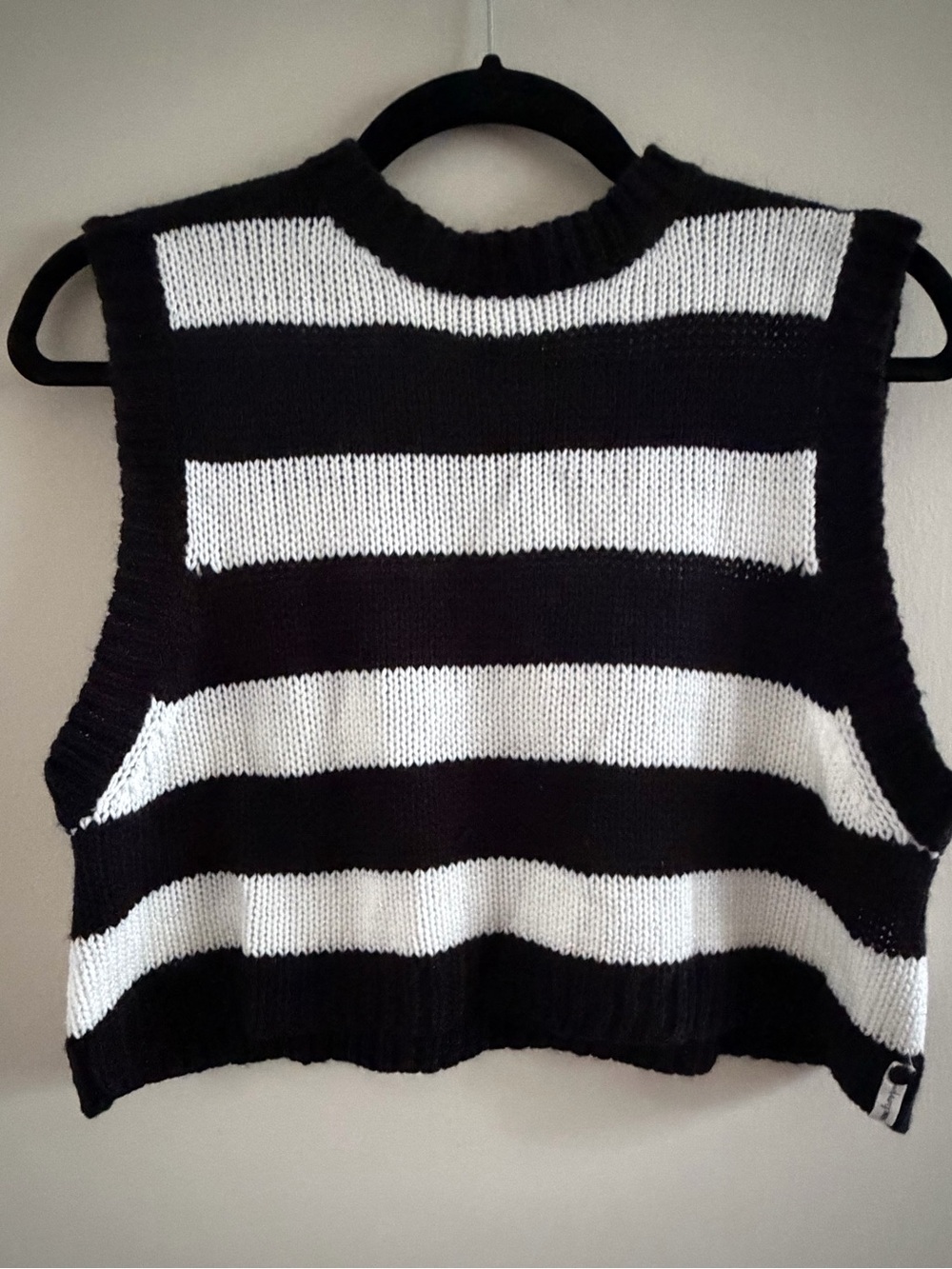 New! One Teaspoon Black & White Striped Knit Crop Tank